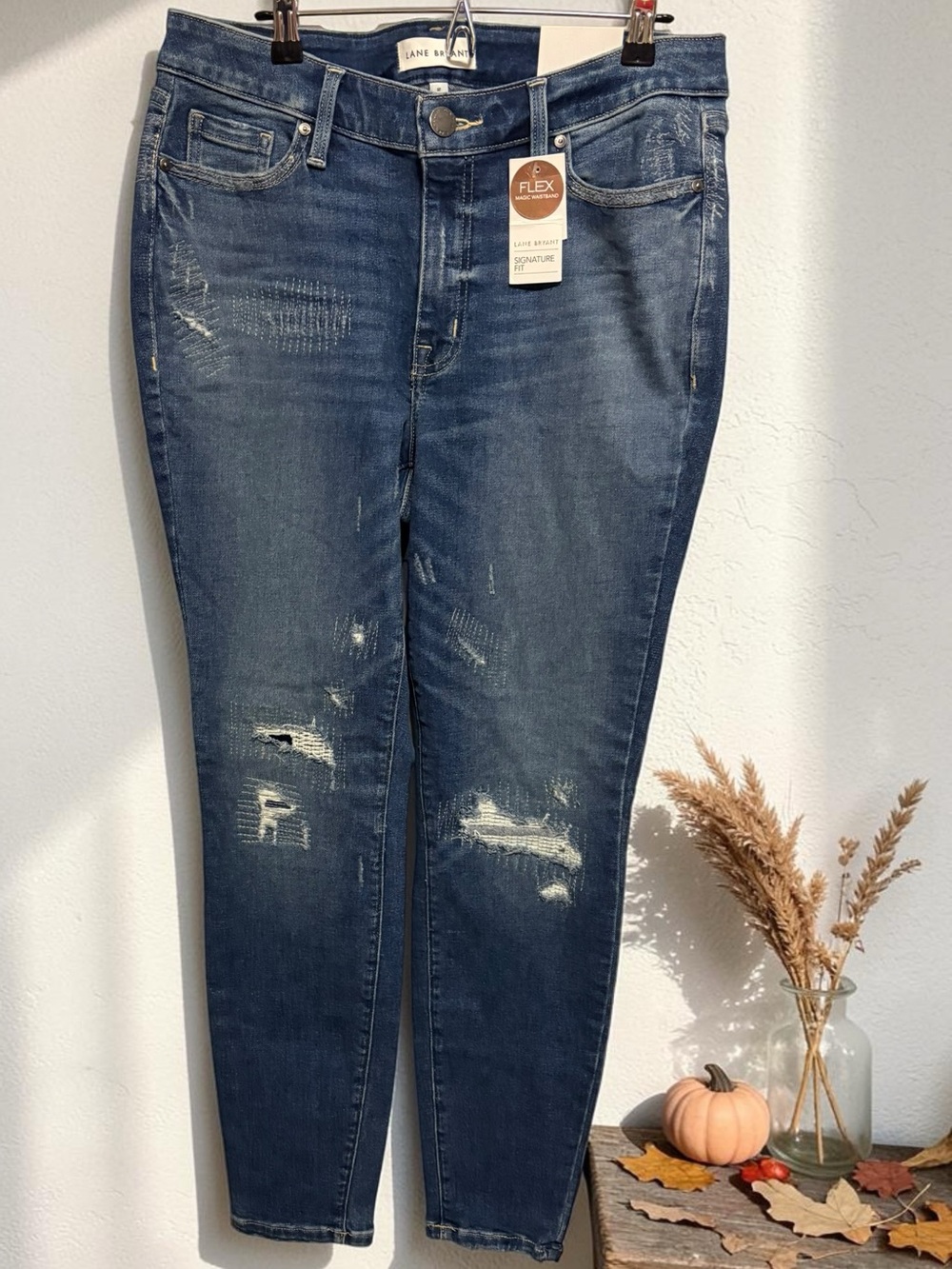 NWT Lane Bryant Signature Fit Jeans FLEX Magic Waistband Distress Size 12